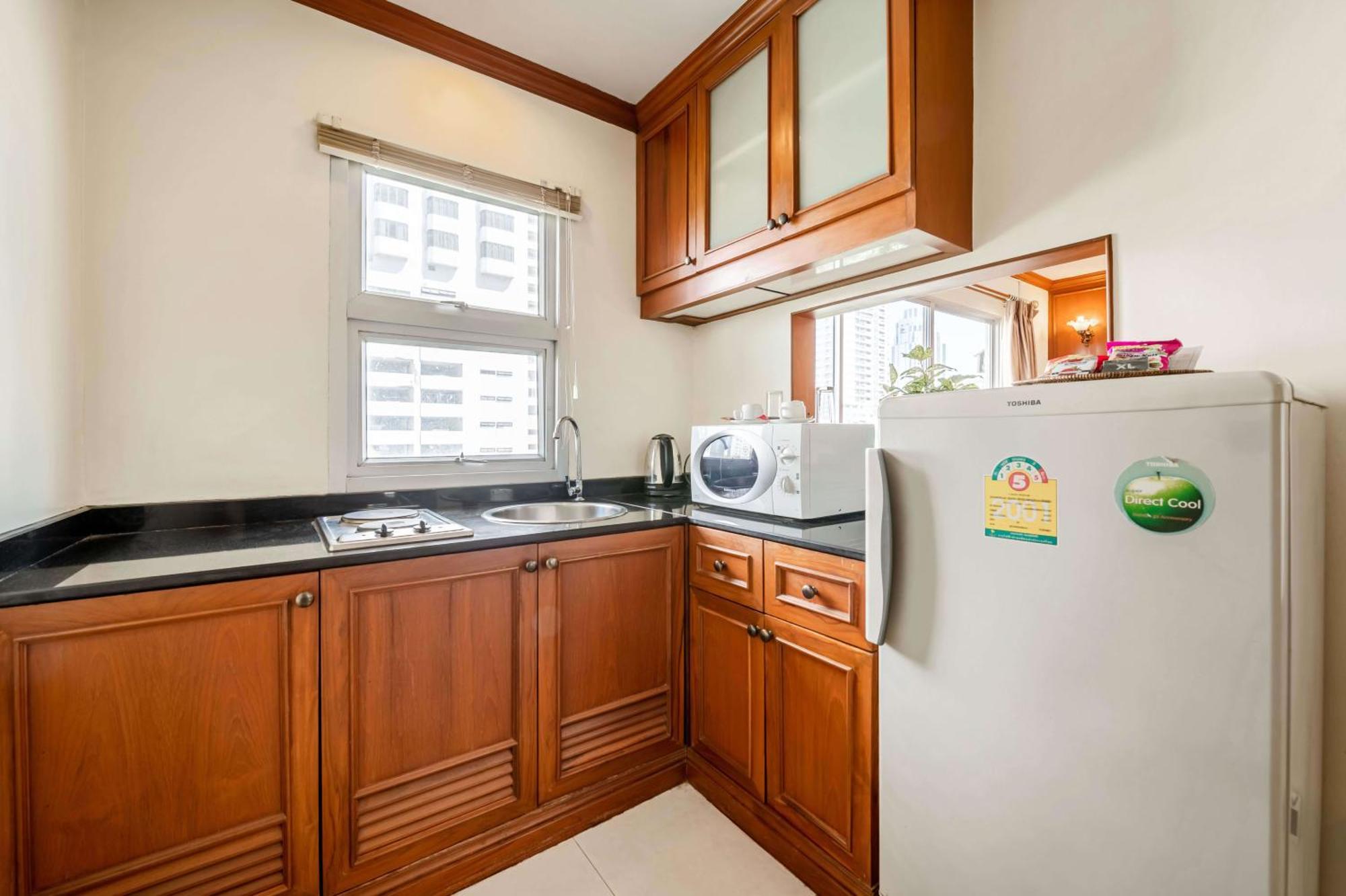 Studio Suite By Royal Ivory Nana Bangkok Extérieur photo
