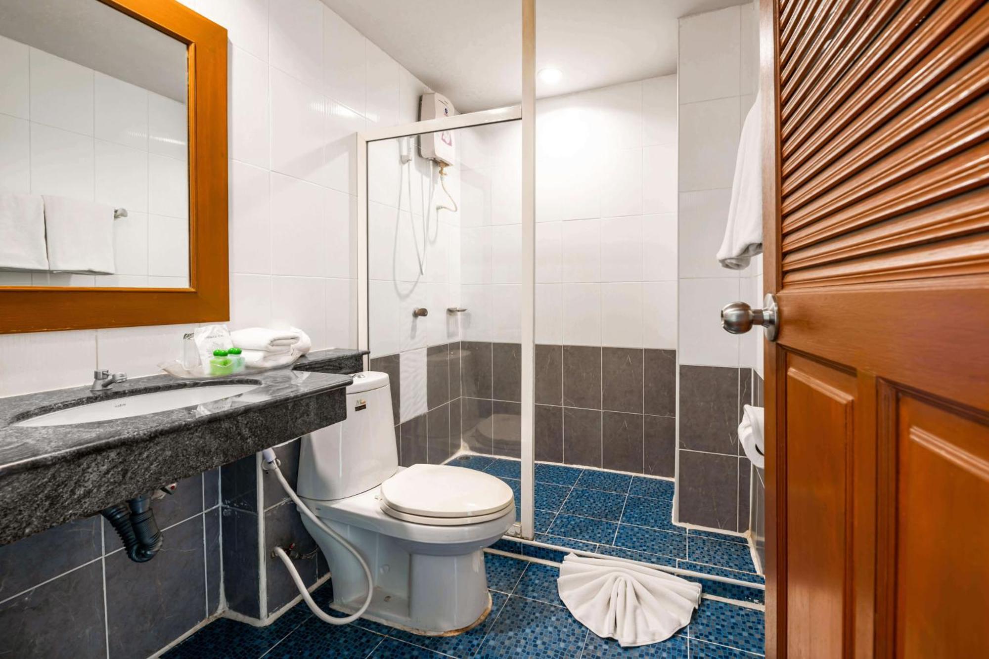 Studio Suite By Royal Ivory Nana Bangkok Extérieur photo
