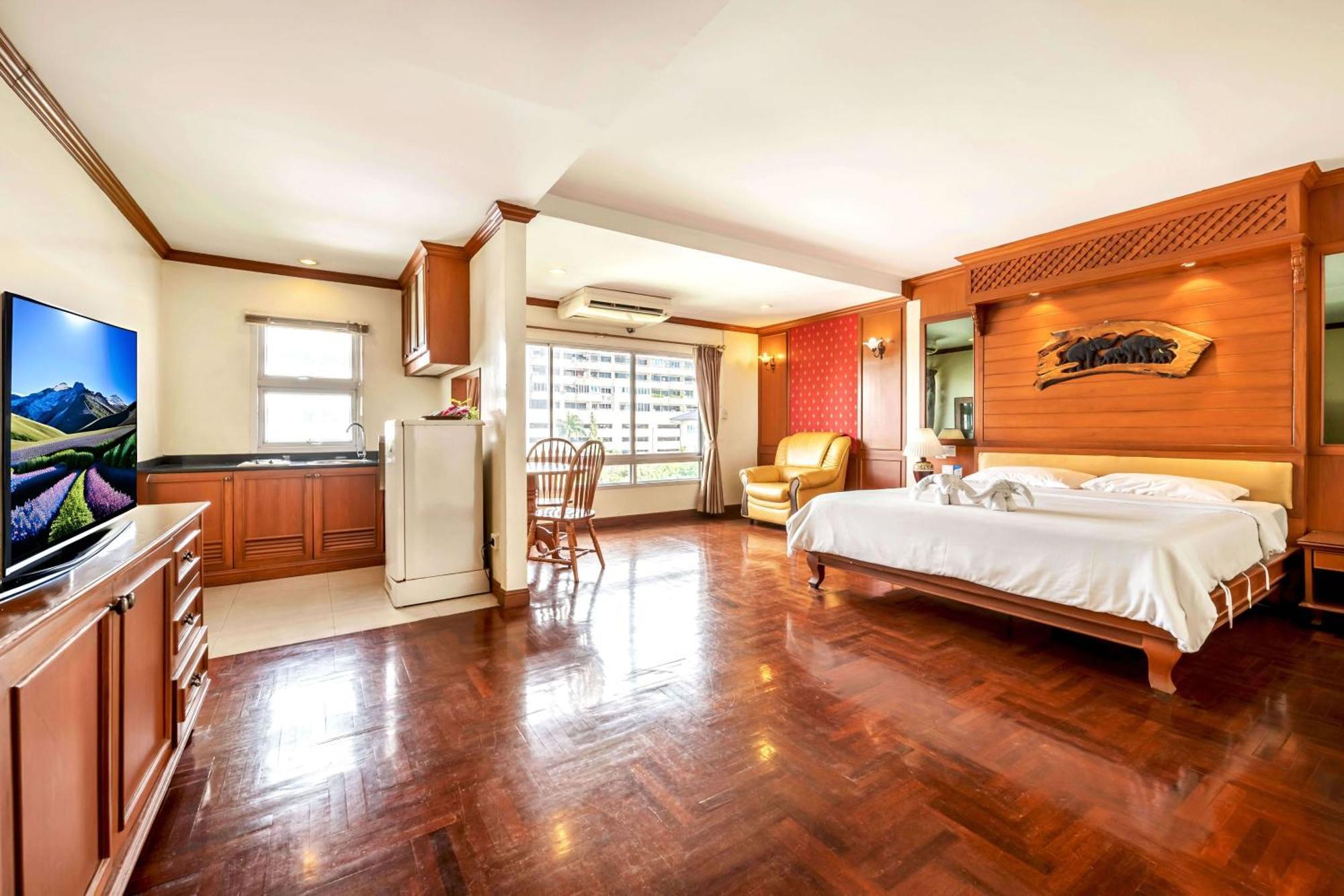 Studio Suite By Royal Ivory Nana Bangkok Extérieur photo